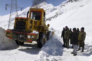 DC Kargil Takes Stock of Snow Clearance on Zojila after Fresh Snowfall