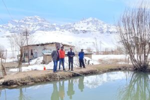 Director A&SH, Fisheries Ladakh takes stock of trout rearing units at Drass
