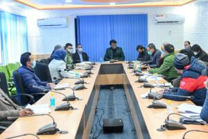 CEC reviews COVID-19 preparedness in Kargil post Zojila re-opening