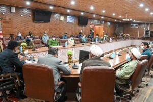 CEC Kargil discusses COVID-19 mitigation measures with religious, political stakeholders