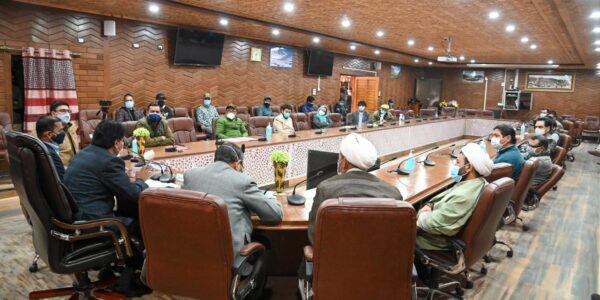 CEC Kargil discusses COVID-19 mitigation measures with religious, political stakeholders