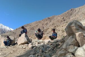 Students in Kargil Villages Near ALC Outcry for Internet Service