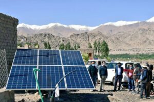 DC Leh inspects villages around Leh town to review progress of JJM