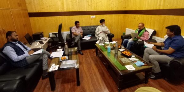 CEC Feroz discuss issues of Kargil with Principal Secretary Kotwal
