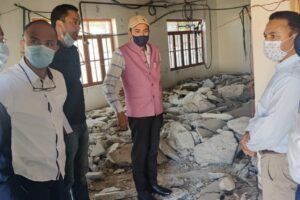 Secy Animal Husbandry inspects milk pasteurization plant in Leh