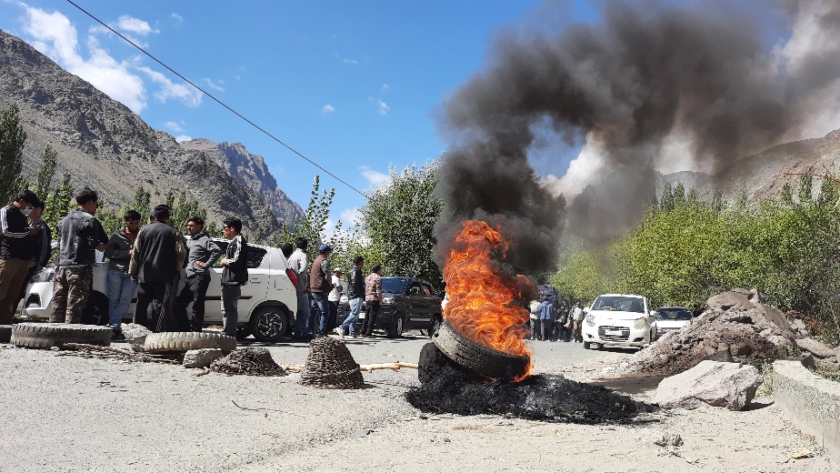 Kargil observe complete shutdown on Taxi Union row - Voice of Ladakh