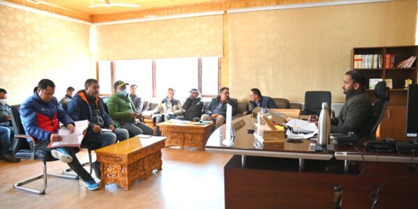 DC Kargil reviews status of stock, supply position of essential commodities for winter season