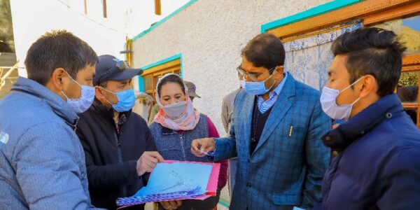 Div Com Ladakh conducts field verification of electoral forms in Leh