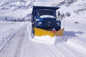 DM Kargil orders preparedness in view of weather advisory for heavy snowfall