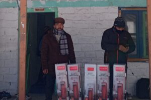 Councilor Baroo Minji Distributes Heating Appliances for Government Runned Winter Tuition Centres