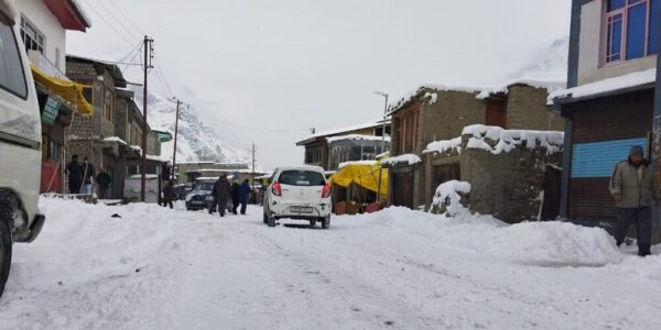 Constant snowfall disrupts normal life in Kargil