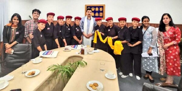 Delegation of Kung-fu Nuns Drukpa lineage called on CEC Leh