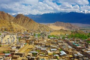 Construction materials, debris causing inconvenience in Leh town