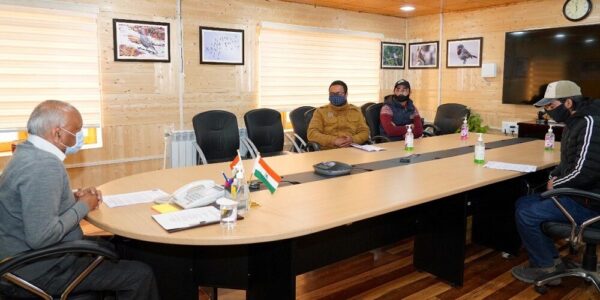 SEMoK discuss students’ issues with LG Ladakh