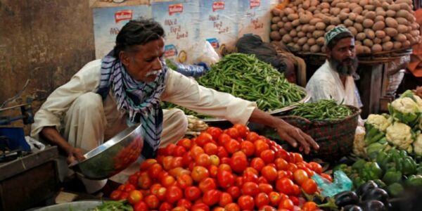 Kargil Admin bans hawkers, tata mobile from selling vegetables