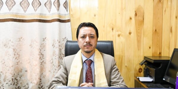 Imteeaz Kacho assumes charge of Joint Director Information Ladakh