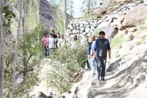 CEC Feroz Khan visits Hunderman-Mal village to assess developmental works