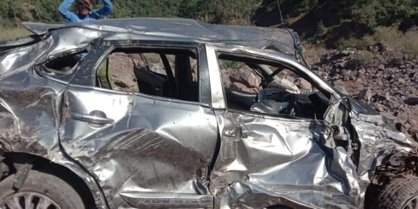 Two Ladakhi students dead, two others injured in accident on Jammu-Srinagar highway