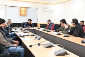 CEC Feroz Khan reviews achievements in Silmo under different schemes