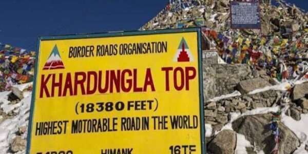 Road accident at Khardugla Leh, four tourist dead