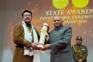 Councillor Pushkum Kacho Feroz congratulates Ladakh State Awardees