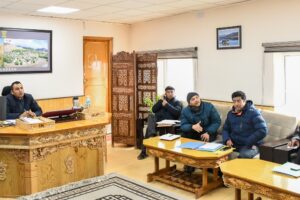 Secretary Ravinder reviews the functionalization of Ladakh Dairy Cooperation Federation