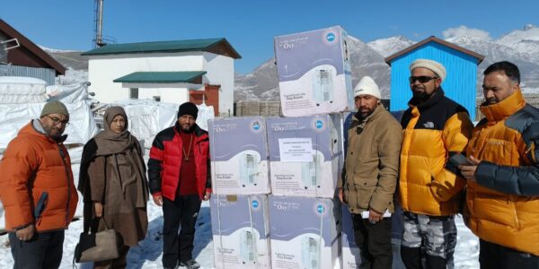 Councilor Baroo-Minjee Distributes Oxygen Concentrators to Medical Centres