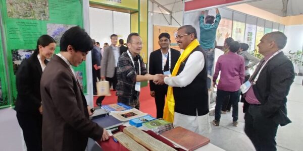 Sowa Rigpa Doctors from NISR participates in Conference on Traditional Medicine at Guwahati 