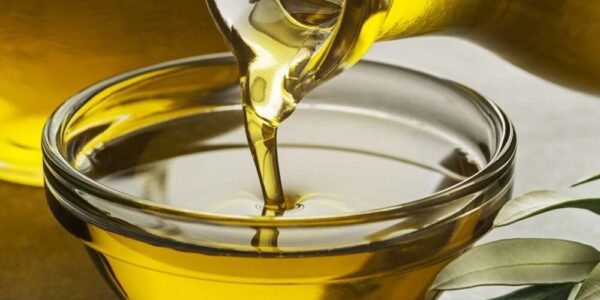 Understanding Cooking Oils: Smoke Points, Health Benefits, and Risks