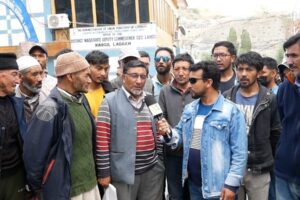 Taisuru residents protest installation of transmission line on agricultural land