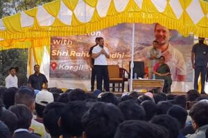 Congress Leader Rahul Gandhi Engages in Youth Interaction in Kargil