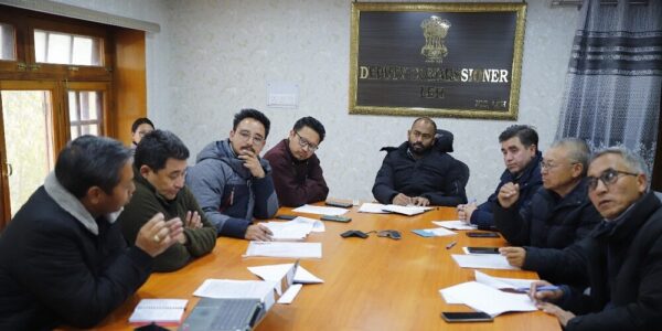 DC Leh Chairs Meeting for Extension of Municipal Boundary