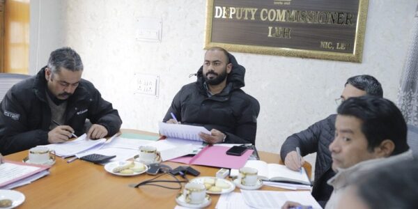 DC Leh chairs meeting, access expenditure under LAHDC subsidy program