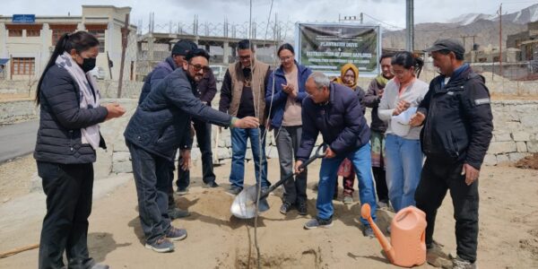 Plantation drive carried out at Agling 