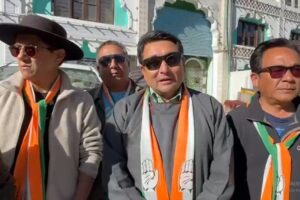 Sixth Schedule on top of Congress manifesto; Tsering Namgyal reach Kargil for campaigning